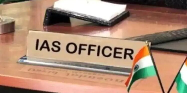 MP में 14 IPS अफसर इधर से उधर… संजय कुमार होंगे भोपाल के नए पुलिस कमिश्नर, हरिनारायण चारी मिश्र SCRB भेजे गए