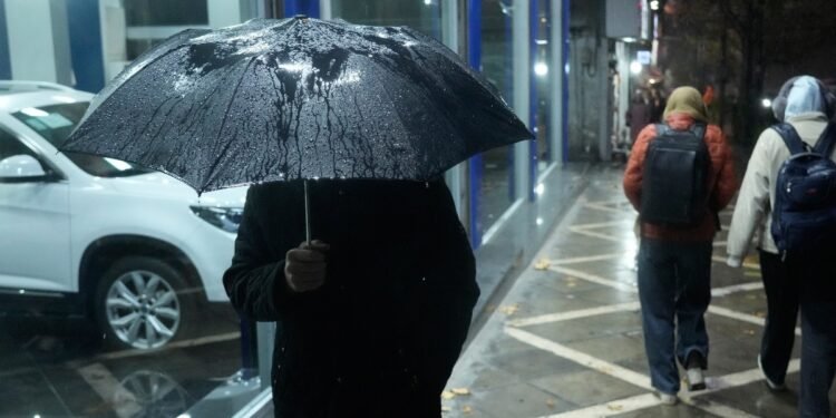 दिल्ली में 2 दिन लगातार बारिश! पंजाब-हरियाणा-राजस्थान में भी बरसेंगे बादल, वीकेंड के मौसम पर आया ये अलर्ट