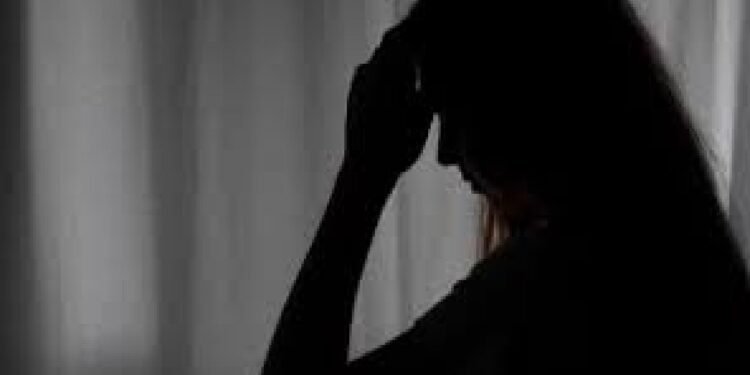 इंदौर में एकतरफा प्यार में युवती के न्यूड फोटो रिश्तेदारों को भेजे, क्राइम पेट्रोल देखकर सीखा अपराध का तरीका