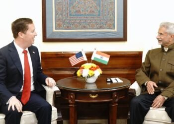 अमेरिका जाने से पहले सर्जियो गोर से हुई जयशंकर की मुलाकात, क्या ट्रेड डील पर आगे बढ़ रही बात?