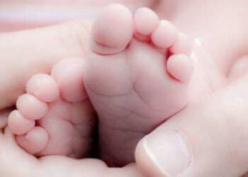 MP: समय पर नहीं आई एंबुलेंस, कड़ाके की ठंड में रात 3 बजे महिला ने सड़क पर दिया बच्चे को जन्म