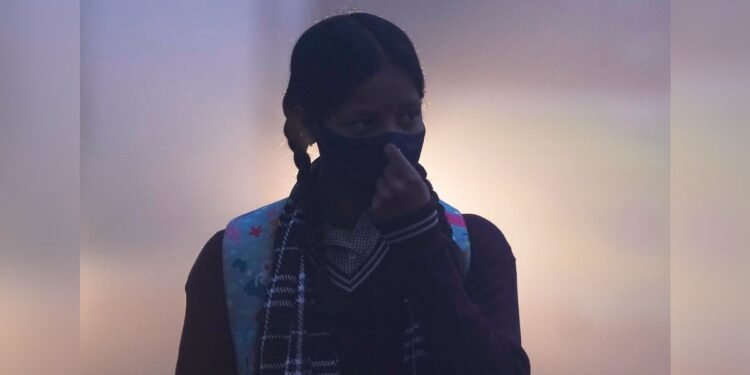 दिल्ली के इस इलाके में सबसे जहरीली है हवा! AQI 300 के पार…
