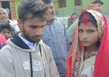 शर्त रखकर पति ने प्रेमी से करवा दी पत्नी की शादी, भरी पंचायत में जिद पर अड़ी थी महिला