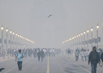 दिल्ली में तापमान बढ़ने के आसार… क्या बारिश भी होगी? जानें मौसम का हाल