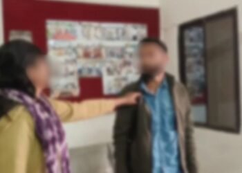 ‘मुझे बर्बाद करेगा? चल तू आजा…’, प्रेमी का गिरेबान पकड़ पुलिस कंट्रोल रूम में खींच लाई युवती
