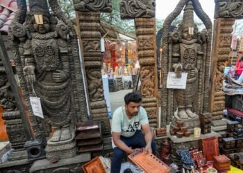 सूरजकुंड मेले में अब मिलने लगा डिस्काउंट! ये चीजें पहले से सस्ती