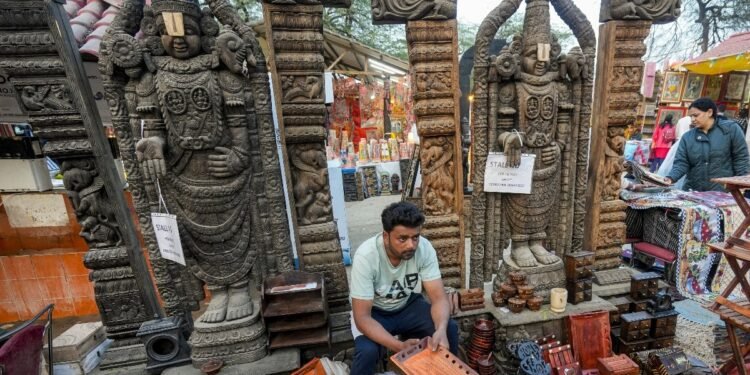 सूरजकुंड मेले में अब मिलने लगा डिस्काउंट! ये चीजें पहले से सस्ती