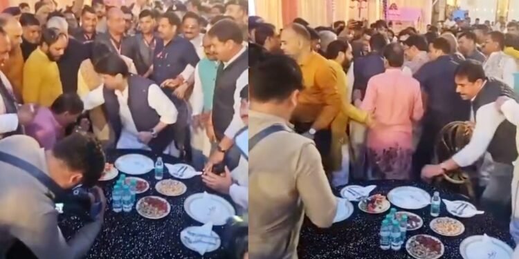 सिंधिया के पीठ फेरते ही ‘काजू-बादाम’ पर टूट पड़े नेता… किसी ने जेब में भरे, कोई मुट्ठियों में दबा ले गया