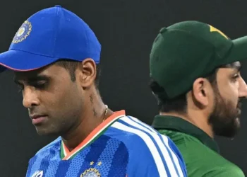 भारत-पाकिस्तान मैच में ‘नो हैंडशेक’ पॉलिसी जारी, टॉस के समय भी नहीं मिलाए हाथ