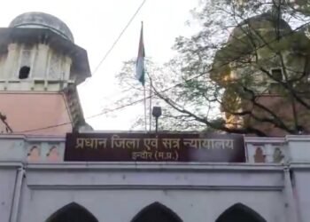 MP: शिवपुरी में वकील की गोली मारकर हत्या, विरोध में उतरा अधिवक्ता समुदाय… कार्य का भी बहिष्कार