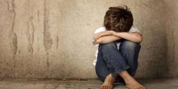 नाबालिग लड़के से रेप, विरोध किया तो दांत से काटा गाल…गांव के मुखिया पर लगे आरोप