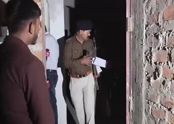 अपने ही 3 बच्चों की हत्या में 18 साल बाद जेल से छूटा, पनाह देने वाली गुरु बहन को मारकर की आत्महत्या