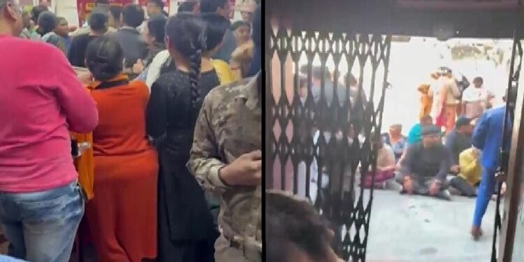 जेवर निकालने PNB पहुंचीं सास- बहू, देखा तो लॉकर खाली…चोरी की खबर फैली तो बैंक के बाहर लगी भीड़