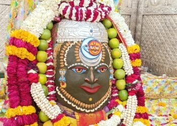 महाकाल भक्तों के लिए खुशखबरी: संध्या और शयन आरती की बुकिंग अब पूरी तरह ऑनलाइन, जानें कैसे करें बुक