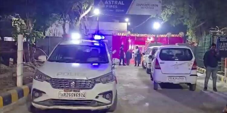 शहनाई बज रही थी, बाराती नाच रहे थे… तभी आ धमके दबंग और लाठी-डंडों से कर दिया हमला, मच गई चीख-पुकार