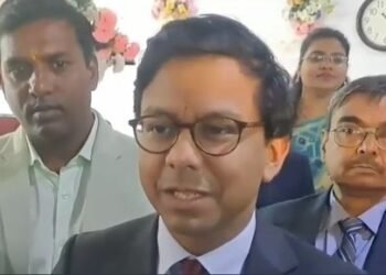 25 साल बाद बिहार के अपने गांव लौटे ब्रिटिश मंत्री, AI और भारत को लेकर किया बड़ा दावा