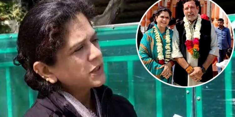 पिता ने कहा था- ‘बेटी सड़क पर आ जाओगी’, फिर भी IAS पति को तलाक देकर 20 साल बड़े कांग्रेस नेता से की शादी, अब मिल रहा धोखा