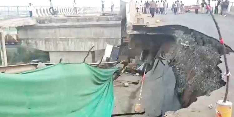 अजब MP का गजब पुल… 400 करोड़ रुपये लागत, 4 साल में धराशायी, जबलपुर-भोपाल NH-45 पर ट्रैफिक ठप