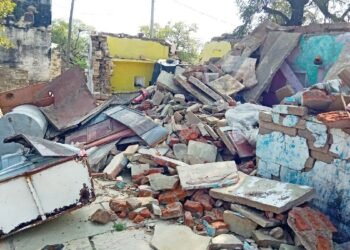 छोटे भाई ने की Love मैरिज, बड़े का मकान रौंदा… बदले की आग में लड़की के पिता ने चलवा दी JCB, 5 महीने तक खौफ के साए में भटकता रहा परिवार