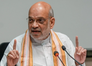 बिहार में ओवैसी के गढ़ में अमित शाह का पावर-प्ले, RJD ने बंगाल चुनाव से जोड़ा