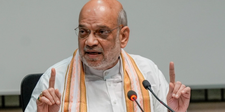 बिहार में ओवैसी के गढ़ में अमित शाह का पावर-प्ले, RJD ने बंगाल चुनाव से जोड़ा