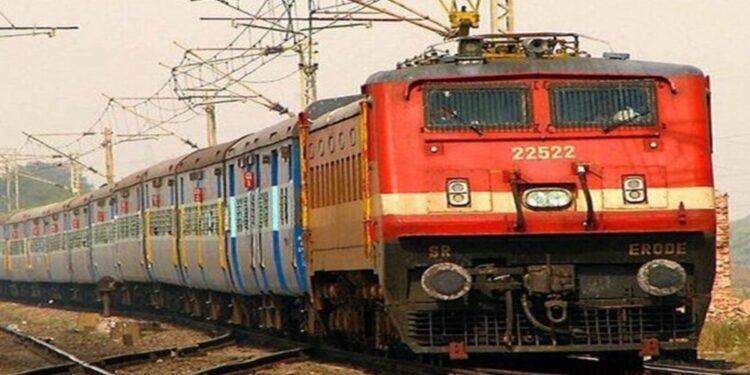 रेल यात्रियों के लिए गुड न्यूज, Holi पर चलेंगी स्पेशल ट्रेनें, आसानी से मिलेगा कन्फर्म टिकट