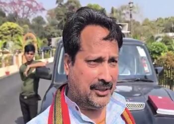 बीजेपी विधायक विनय बिहारी ने गाना गाकर शराबबंदी पर कसा तंज, Video