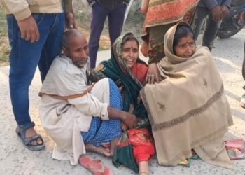 शादी से लौट रहा था घर, रास्ते में काल बनकर आया तेज रफ्तार कार, दो चचेरे भाइयों की मौके पर मौत