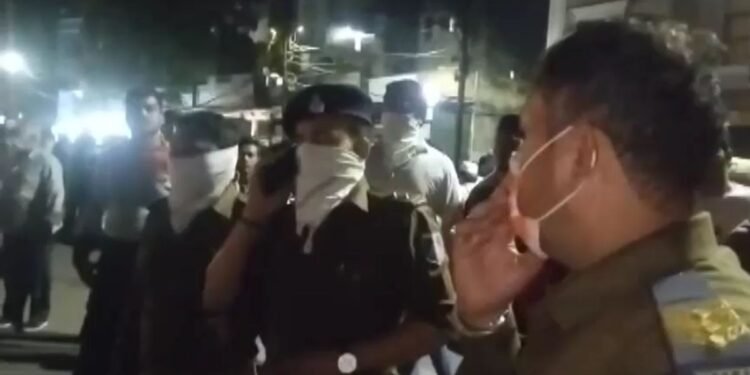 कबाड़ी से खरीदा सिलेंडर, काटा तो अमोनिया गैस का होने लगा रिसाव, पूरे इलाके में मच गई अफरा-तफरी