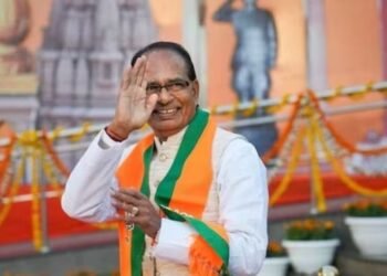 सड़क पर तड़पते युवक को देख कृषि मंत्री शिवराज ने रुकवा दिया काफिला, खुद की गाड़ी से पहुंचवाया अस्पताल