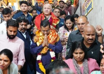 ‘जनता, बजरंग बली और बाबा साहेब की बदौलत मिला न्याय’, प्राचीन हनुमान मंदिर पहुंचे केजरीवाल
