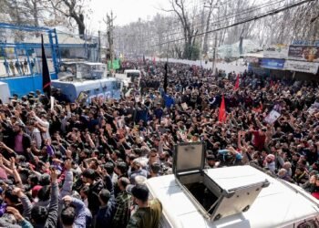 खामेनेई की मौत का भारत में विरोध! लखनऊ से श्रीनगर तक प्रदर्शन… सड़कों पर उतरा शिया समुदाय