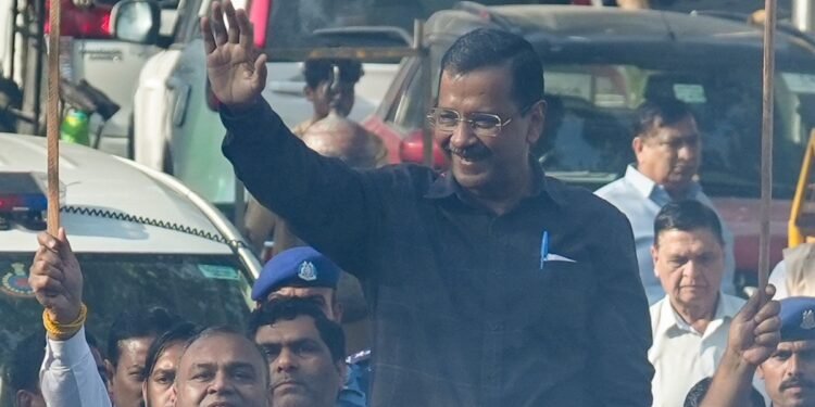 केजरीवाल रिटर्न! जंतर-मंतर पर उतरे AAP के नेता, शराब घोटाले में बरी होने के बाद पावर शो
