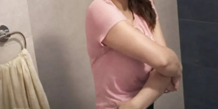 मध्य प्रदेश: राजगढ़ में पटवारी ने नहाते हुए लड़की का वीडियो बनाया, बाथरूम की जाली से किया रिकॉर्ड, भीड़ ने जमकर पीटा