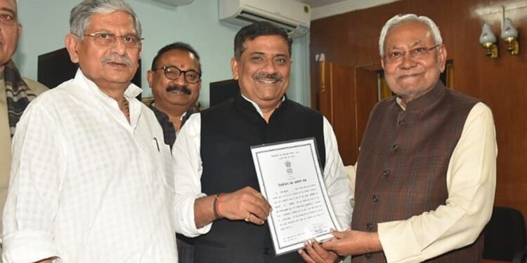 नीतीश कुमार को लेकर JDU नेताओं गुस्सा क्या ‘ऑपरेशन लोटस’ पर है?