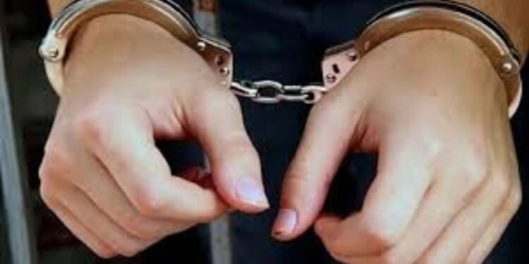 ज्वेलरी कारोबारी ने चांदी खरीदने के लिए दिए थे 54 लाख, कर्मचारी कैश लेकर फरार… अब पुलिस के हत्थे चढ़ा