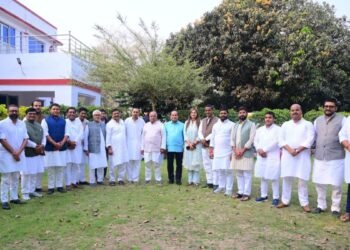 JDU में एंट्री से पहले ही एक्टिव हुए नीतीश के बेटे निशांत, सुबह-सवेरे पार्टी नेताओं संग की बैठक