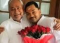 नीतीश कुमार के बेटे निशांत JDU में हुए शामिल, ‘युवा सोच, मजबूत संकल्प’ नारे से गूंजा पार्टी दफ्तर
