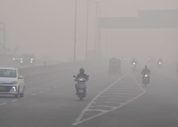 दिल्ली-NCR में आज भी हल्की धुंध, एक्सपर्ट बोले- इसका ईरान जंग के धुएं से कोई कनेक्शन नहीं