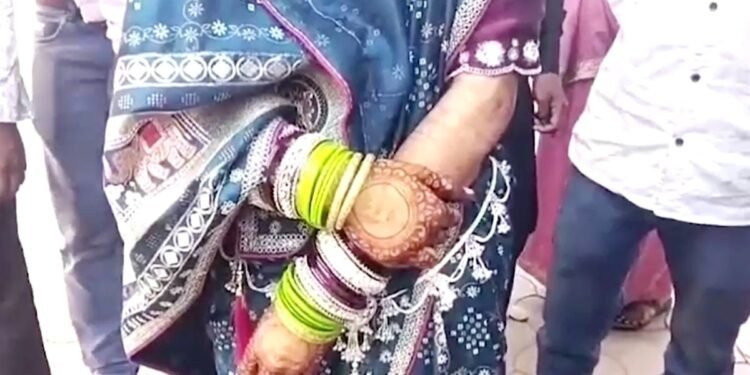 ‘वो तुम्हें भी छोड़ देगा…’, मंडप में दुल्हन के पास आए ‘सौतन’ के मैसेज, विदाई से पहले टूट गई शादी