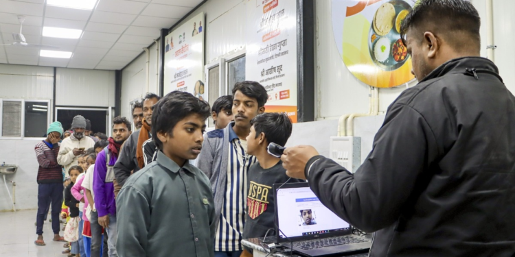 अटल कैंटीन पर भी LPG संकट की मार… भीड़ तो बढ़ी लेकिन सिलेंडर ही नहीं