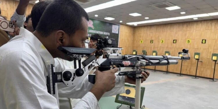 निशांत ने शूटिंग रेंज में राइफल से साधा निशाना, लेकिन फाइनल टारगेट ‘नीतीश की विरासत’