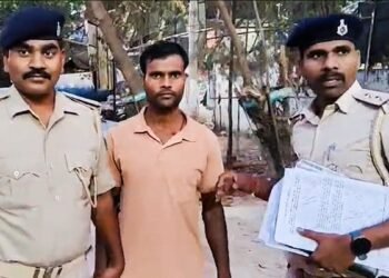 बिना UPSC परीक्षा दिए सेलेक्शन का जश्न मनाने वाला बिहार का रंजीत यादव गिरफ्तार, 440वीं रैंक बताकर हुआ था सम्मानित