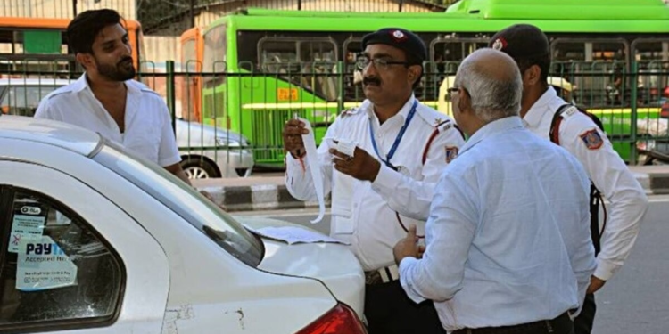 Traffic Advisory: नवरात्रि में दिल्ली के ये रास्ते रहेंगे प्रभावित, ट्रैफिक पुलिस ने जारी की एडवाइजरी