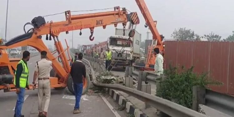 सोनीपत में बड़ा सड़क हादसा! एक के बाद एक टकराए दर्जनों वाहन… लगा लंबा जाम