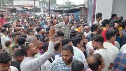 Bihar: गैस सिलेंडर को लेकर हाहाकार, लंबी कतारें और धक्का-मुक्की से बिगड़े हालात