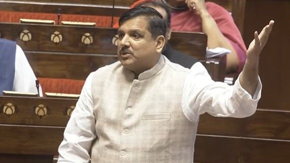 ‘अधिकारियों पर हो हत्या का केस’, संजय सिंह की राज्यसभा में मांग- पालम अग्निकांड की हो समयबद्ध जांच