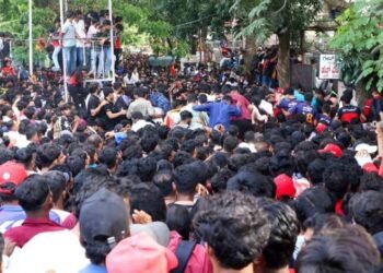 चिन्नास्वामी हादसे के बाद RCB का इमोशनल ट्रिब्यूट, हर मैच में 11 सीटें खाली