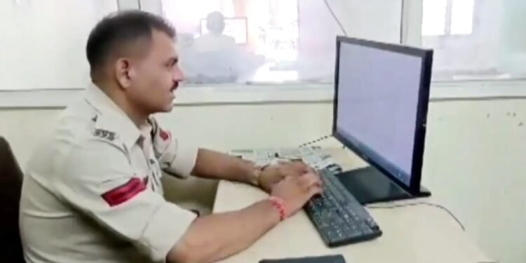 फेसबुक पर शुरू हुई एक दोस्ती ने पुलिस को 6000 KM तक घुमाया…