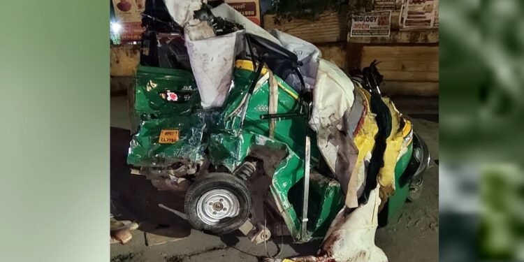 तड़पते रहे लोग, बनती रही रील! स्कॉर्पियो की टक्कर से 5 मौतें, घायलों को छोड़ वीडियो बनाने में जुटे रहे लोग